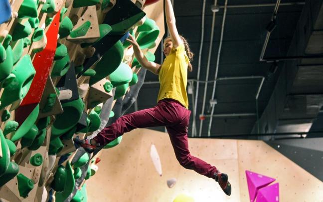 Berango estrena un rocódromo de última generación pionero en Euskadi