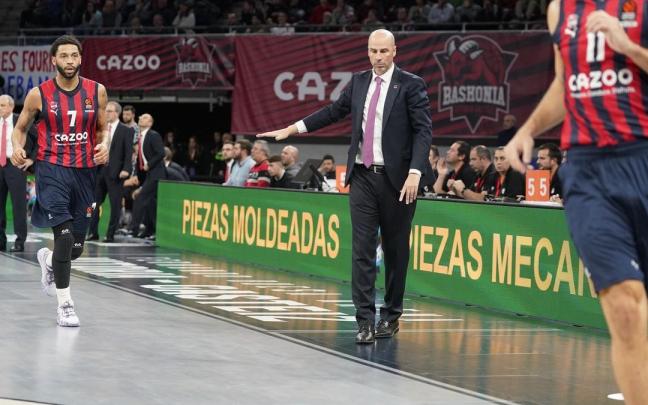 Joan Pe&ntilde;arroya en el duelo ante el Armani Mil&aacute;n