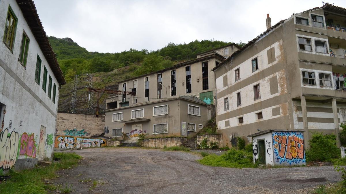 Instalaciones de la mina que abastecía a la empresa Compañía de Asfaltos de Maeztu