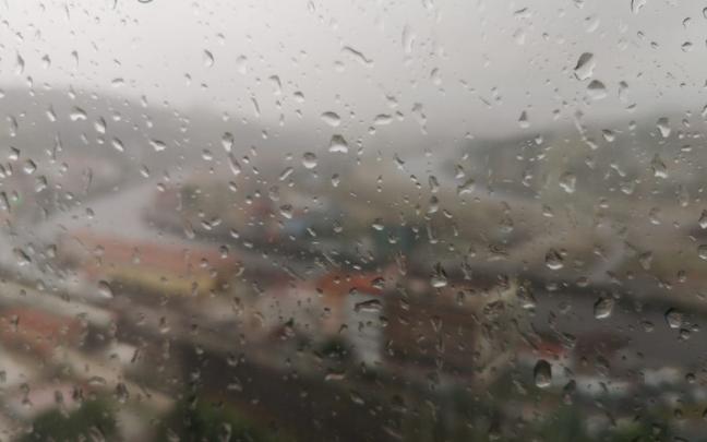 Lloviznas y chubascos en un día gris para despedir agosto Lloviznas y chubascos en un día gris para despedir agosto