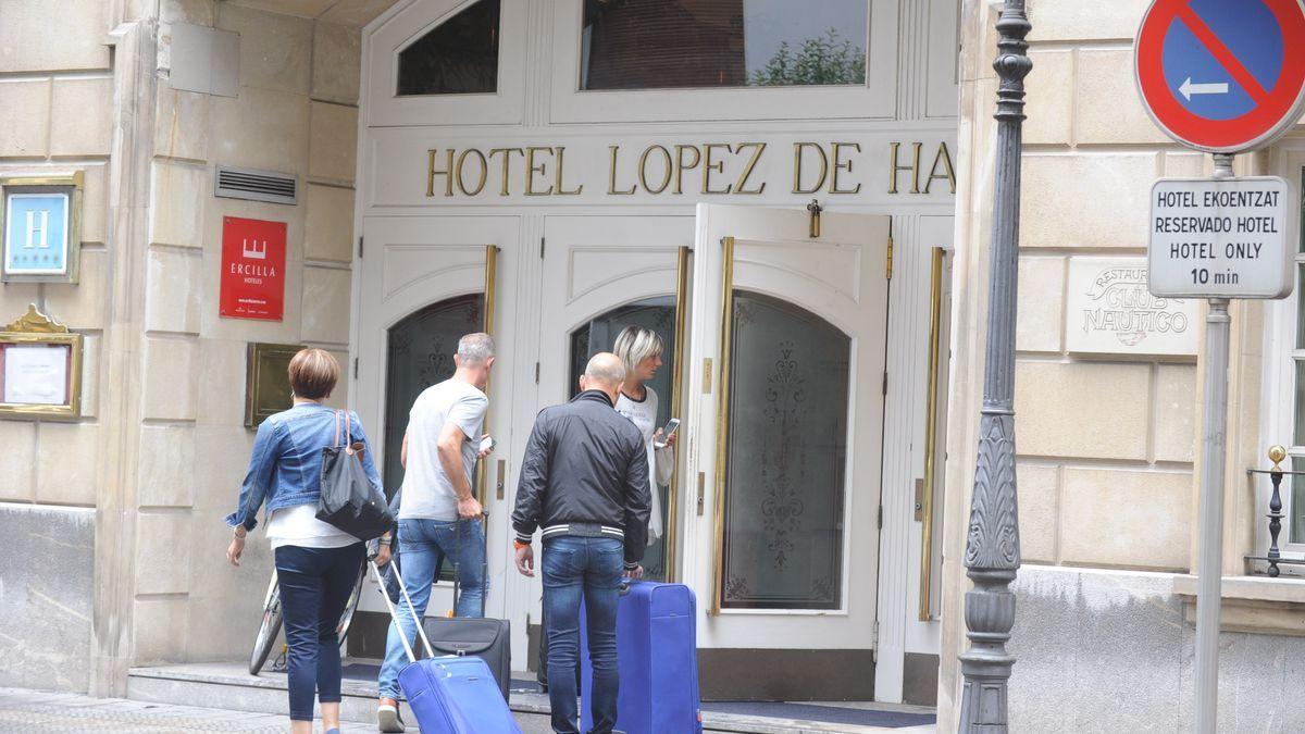 El hotel López de Haro de Bilbao reabre tras una importante reforma