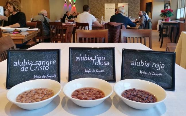 Distintas variedades de alubias cultivadas en Tierra Estella, en la degustación en Venta Larrión. Distintas variedades de alubias cultivadas en Tierra Estella, en la degustación en Venta Larrión.