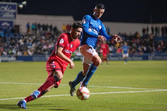 Tachi, durante el choque copero entre el Linares y el Alavés.