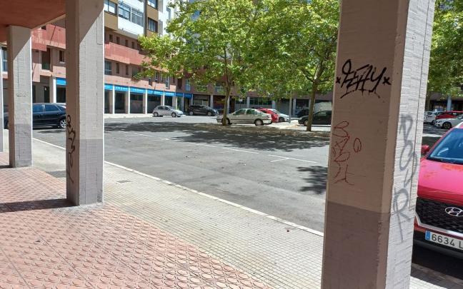 Numerosos sitios libres para dejar el coche en barrios como Aranbizkarra.