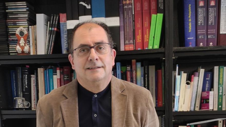 Manuel Cuesta, jefe del servicio de Psiquiatría del HUN.