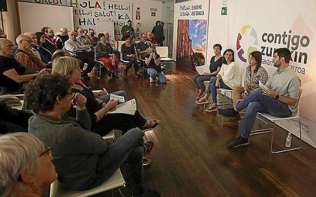 Acto de Contigo Navarra, ayer en Pamplona. Acto de Contigo Navarra, ayer en Pamplona.