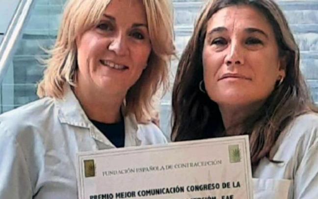 A la izquierda, la educadora sexual Amaia López de Armentia y, a la derecha, la facultativa especialista en Ginecología y Obstetricia Izaskun Pombo. A la izquierda, la educadora sexual Amaia López de Armentia y, a la derecha, la facultativa especialista en Ginecología y Obstetricia Izaskun Pombo.