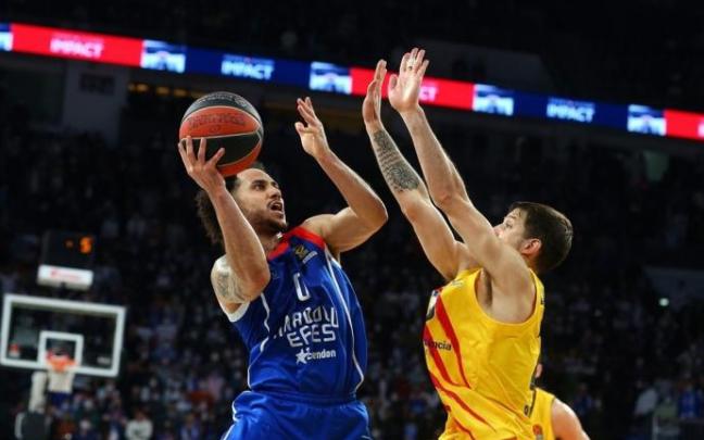 Larkin, durante un duelo de esta temporada contra el Barça Larkin, durante un duelo de esta temporada contra el Barça