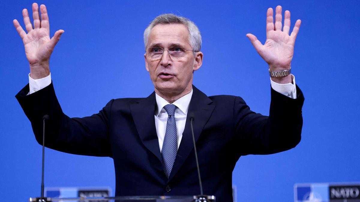 El secretario general de la OTAN, Jens Stoltenberg, durante la rueda de prensa de ayer en Bruselas.