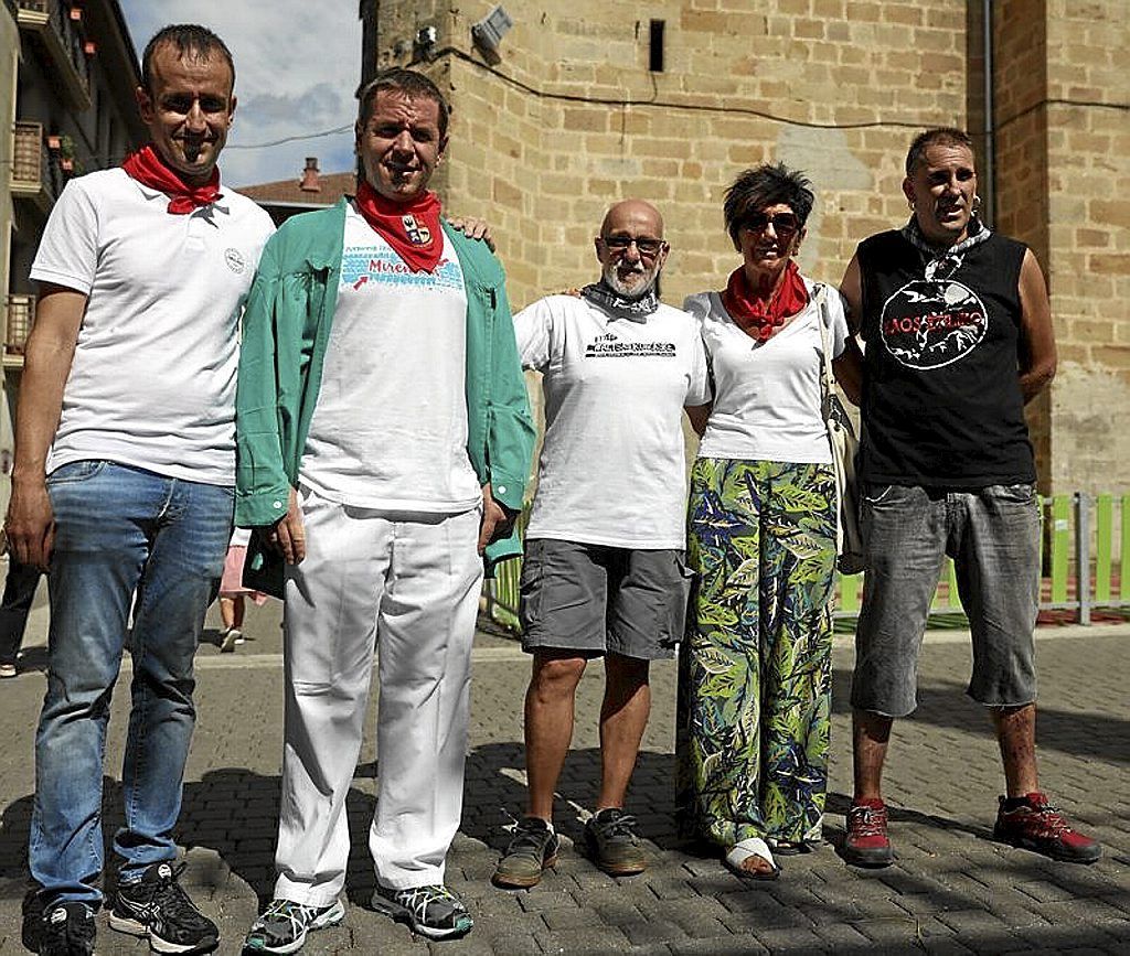 Jesús Bengoetxea, Félix Martínez, Jon Kepa Everts, Belén Rubio y Asier Beramendi ofrecieron ayer el último repique.