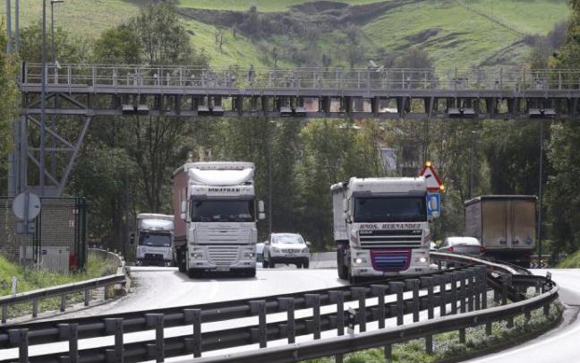 Arco de cobro del peaje de la N - I