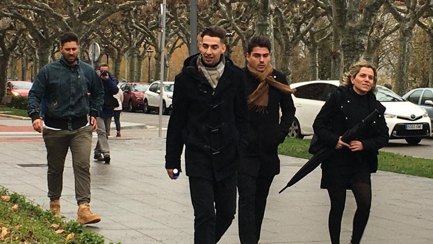 Llegada de los jugadores de la Arandina a una de las sesiones del juicio.