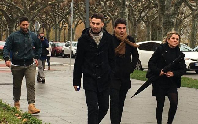 Llegada de los jugadores de la Arandina a una de las sesiones del juicio.