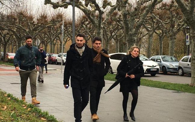 Llegada de los jugadores de la Arandina a una de las sesiones del juicio. Llegada de los jugadores de la Arandina a una de las sesiones del juicio.