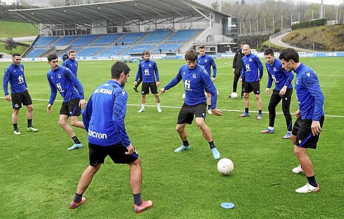 Un momento del entrenamiento que la Real llevó a cabo el viernes en Zubieta.