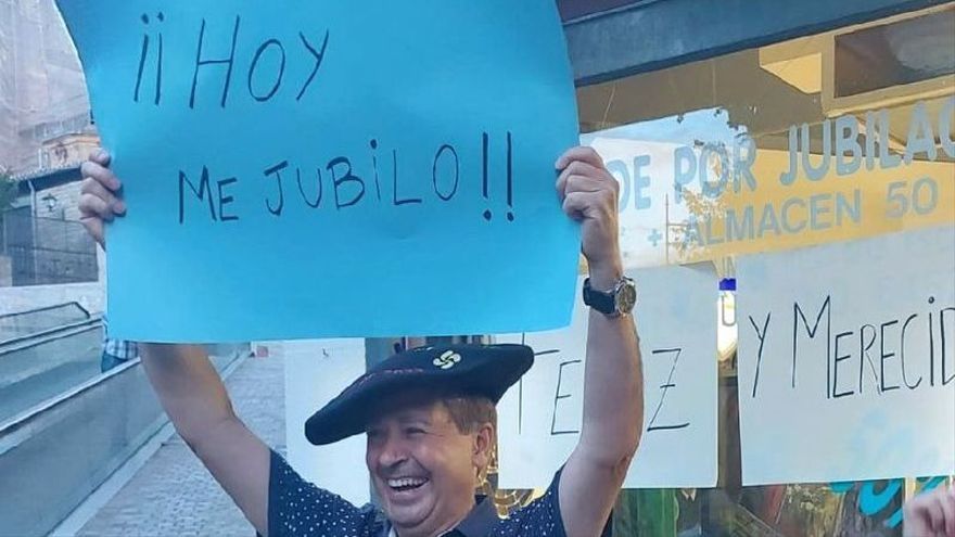 Celebración sorpresa por la jubilación de José Luis González de Viñaspre