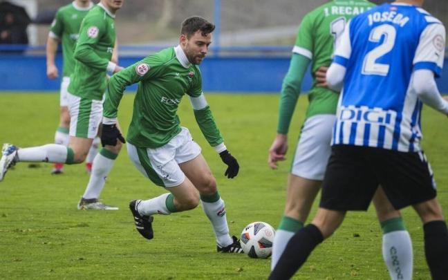 Iriguíbel, en un lance del encuentro ante el Alavés B. Iriguíbel, en un lance del encuentro ante el Alavés B.
