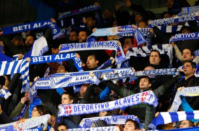 Afición del Alavés.