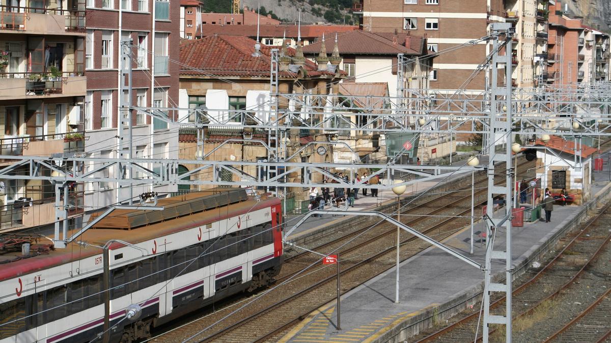 Vías del tren en Llodio