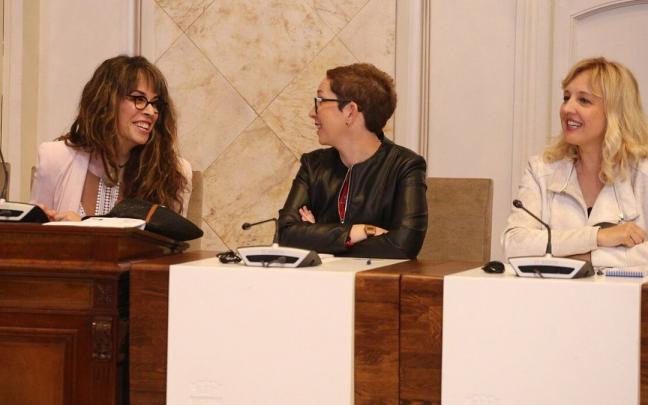 Haizea Garay, entre Aitzole Araneta y Marta Huarte, en el Pleno de constitución de la actual Corporación, en 2019 Haizea Garay, entre Aitzole Araneta y Marta Huarte, en el Pleno de constitución de la actual Corporación, en 2019