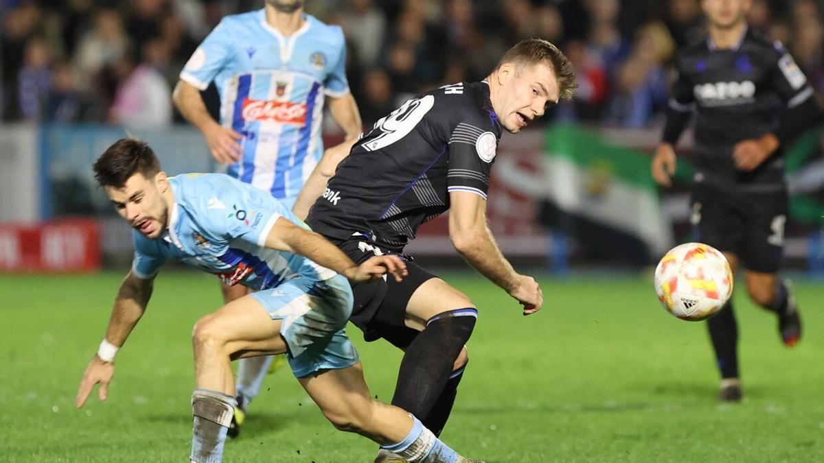 Sorloth, durante el partido de este miércoles en Coria.