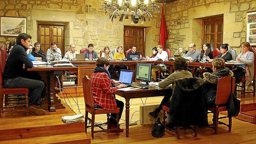 Corporación municipal de Zarautz en uno de los plenos celebrados anteriormente. | FOTO: N.G.