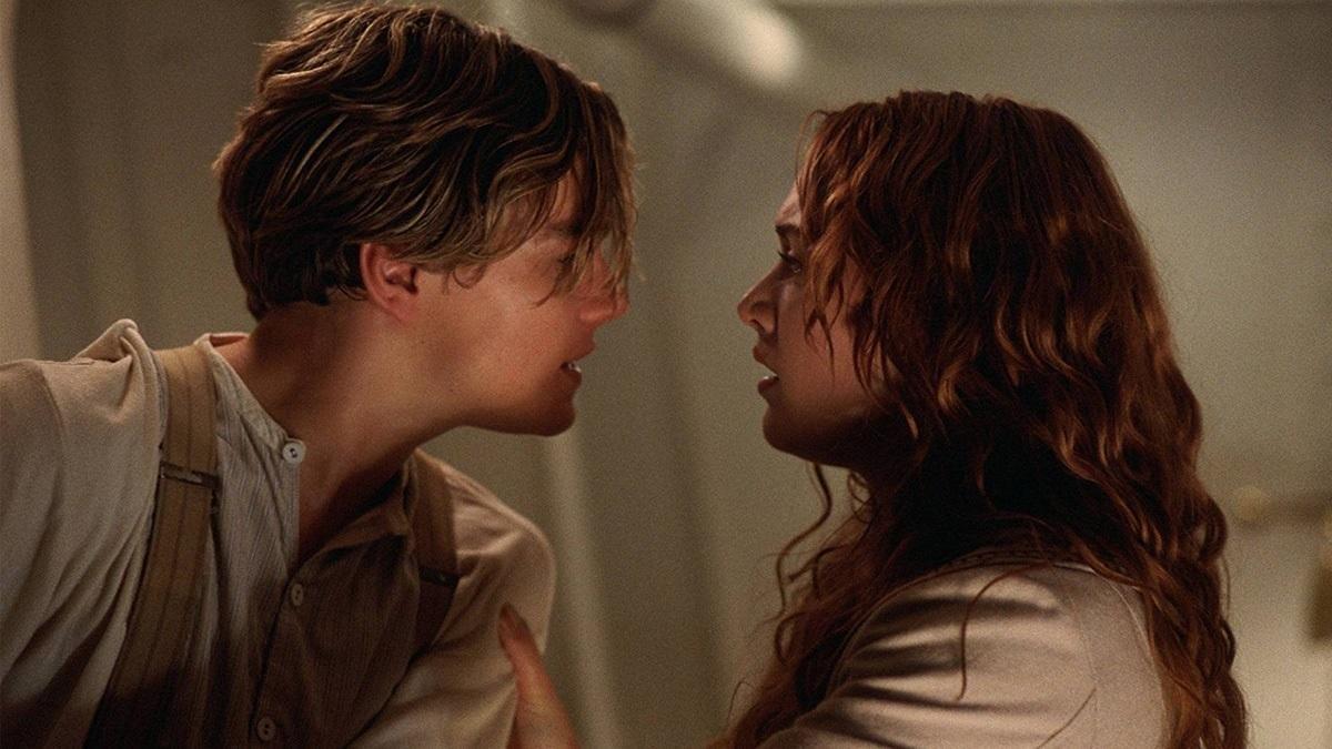 Leonardo DiCaprio y Kate Winslet en 'Titanic'.