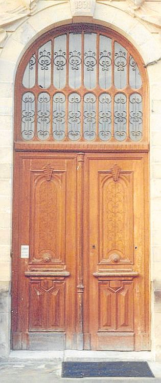 La puerta del colegio.