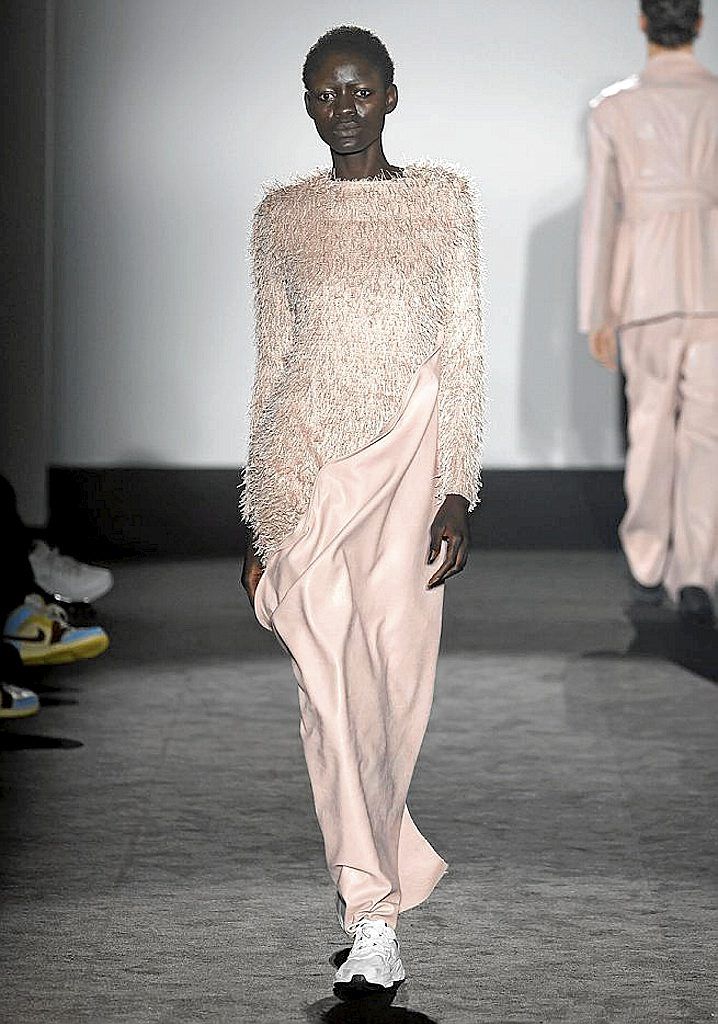 Vestido con textura inspirado en los corales del mar.