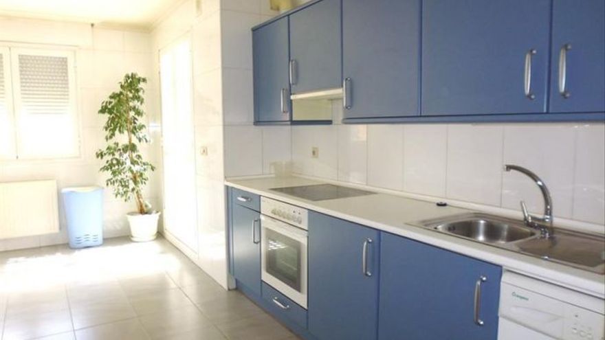 Piso en alquiler con garaje y trastero en San Jorge-Sanduzelai, Pamplona