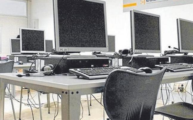 Interior de un Kzgune. | FOTO: DNA