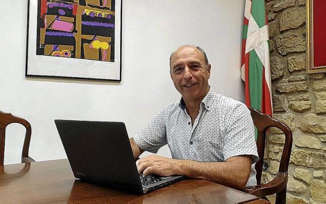 Jesus Arana (EAJ-PNV), alcalde en funciones y concejal de Econom&iacute;a de Zarautz. | FOTO: N.G.