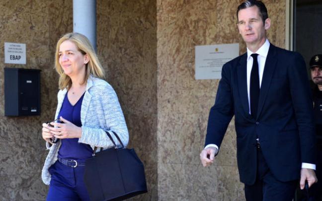 La Infanta Cristina e Iñaki Urdangarin. La Infanta Cristina e Iñaki Urdangarin.