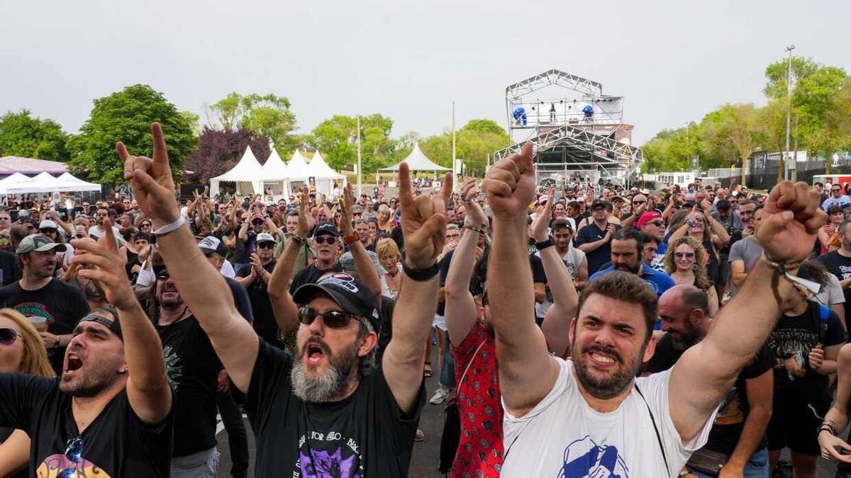 Público en el Azkena Rock Festival de 2022