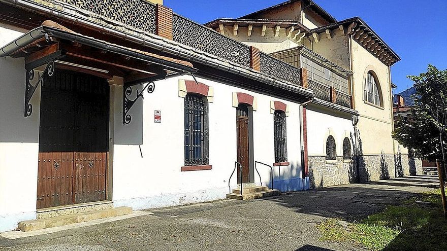 Edificio de los Sacramentinos donde se presta temporalmente el servicio. | FOTO: N.G.