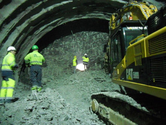 Obras de tunelación en el recorrido del TAV.