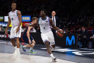 Khyri Thomas firmó un partido muy esperanzador en su debut con el Bilbao Basket.