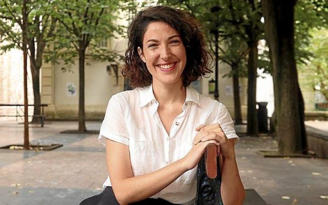 La directora vitoriana Mar&iacute;a Elorza, autora de &lsquo;A los libros y a las mujeres canto&rsquo;. | FOTO: IKER AZURMENDI