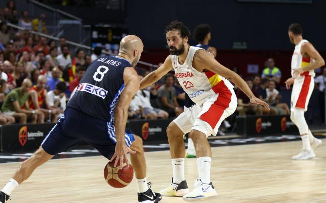 Llull defienden al griego Calathes en un amistoso Llull defienden al griego Calathes en un amistoso