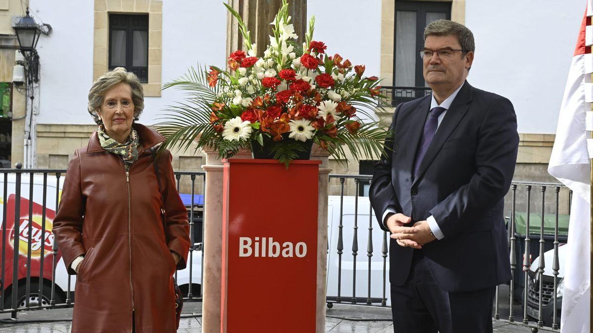 Homenaje a Unamuno en Bilbao en el 158 aniversario del filósofo y escritor