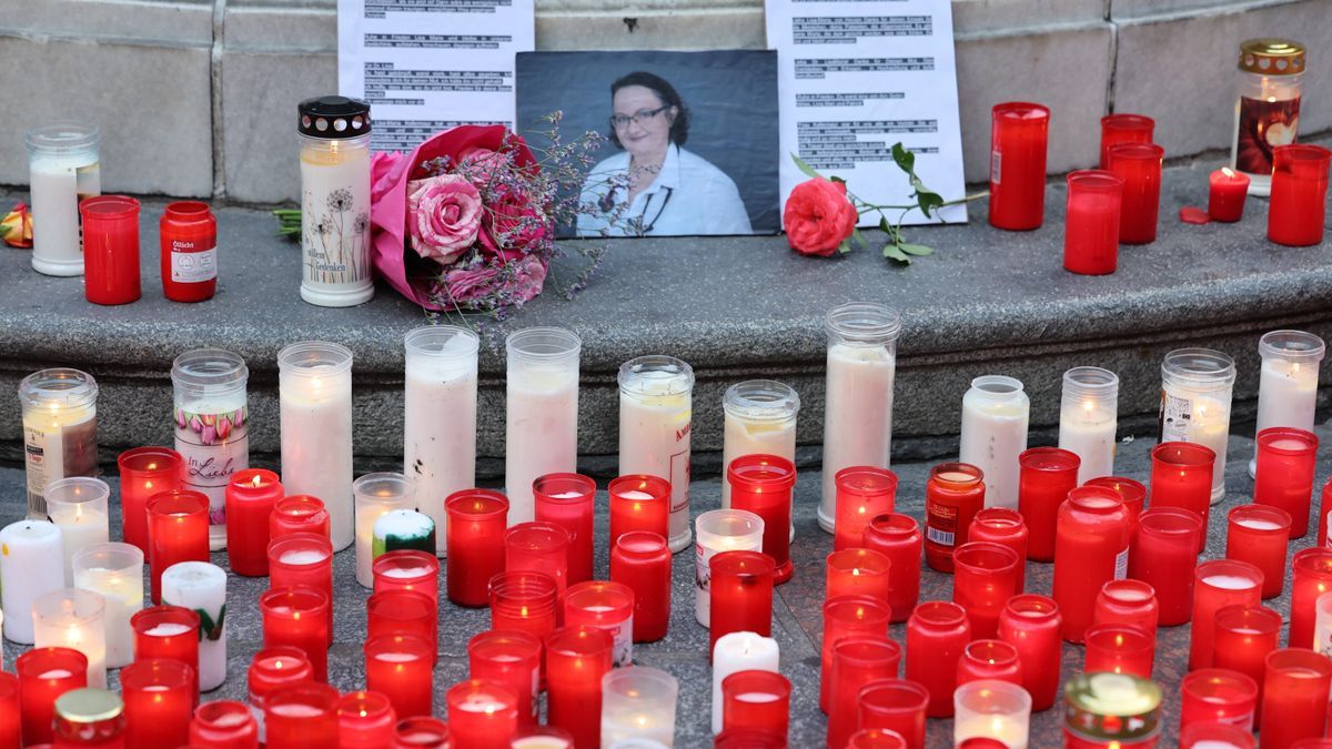 Homenaje a la fallecida Lisa-Maria Kellermayr en Linz.