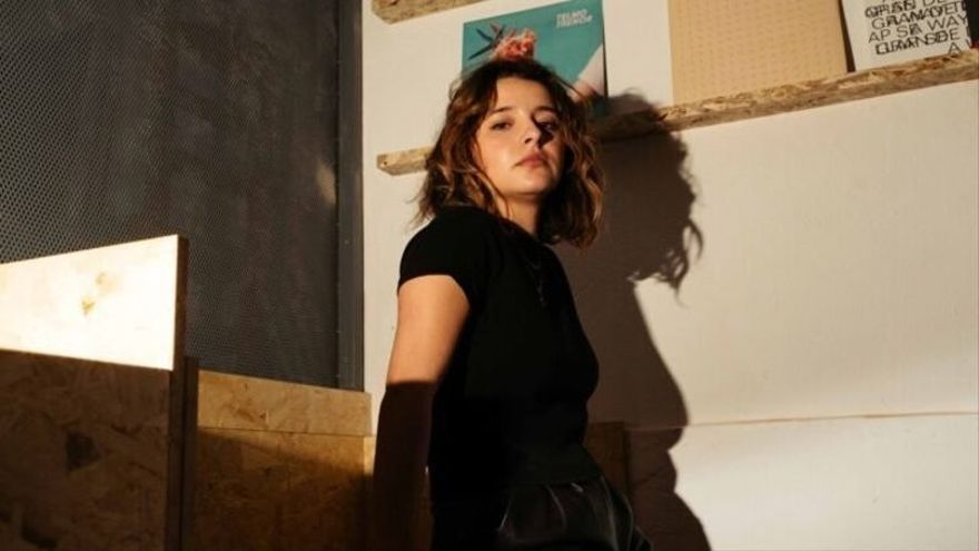 La cantante donostiarra Sara Azurza actuará al medio día y al anochecer en la terraza Zurriola del Kursaal.