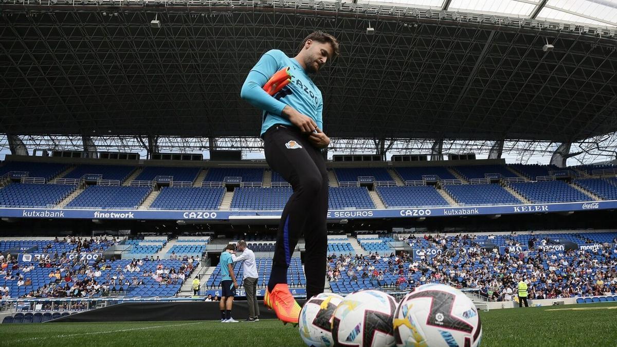 Álex Remiro ha adelantado su vuelta y se incorporó el martes a Zubieta