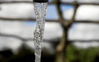 Grifo de agua abierto. Foto: Europa Press