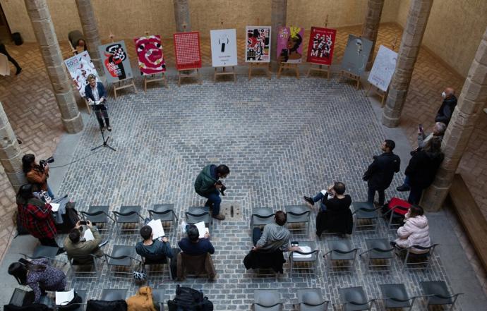 Presentación de las diez obras finalistas del concurso de carteles de San Fermín 2022