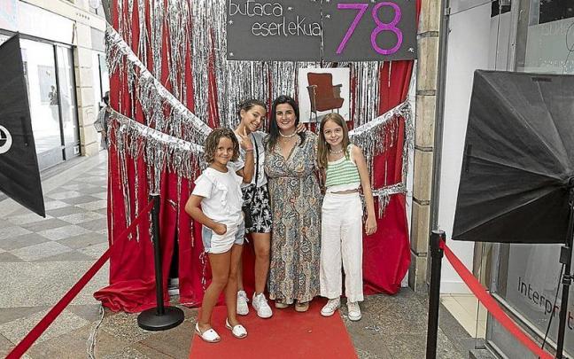 Con motivo de la inauguración, ayer, de su nuevo local, la escuela de interpretación Butaca 78 organizó un photocall. Con motivo de la inauguración, ayer, de su nuevo local, la escuela de interpretación Butaca 78 organizó un photocall.