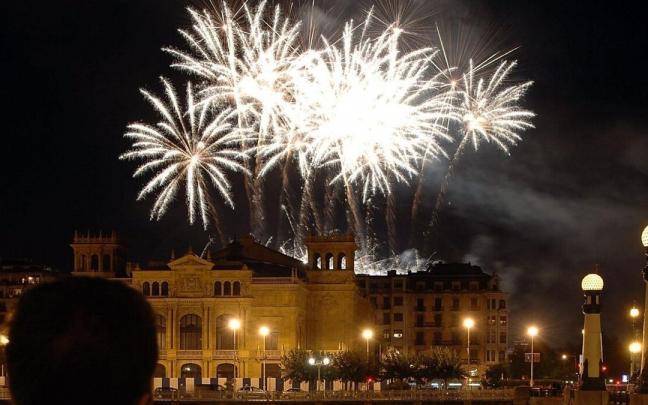 La bah&iacute;a se iluminar&aacute; hoy por &uacute;ltima vez de la mano de la pirot&eacute;cnia madrile&ntilde;a Vulcano que pondr&aacute; el broche de oro a la Semana Grande con su espect&aacute;culo piromusical fuera de concurso.