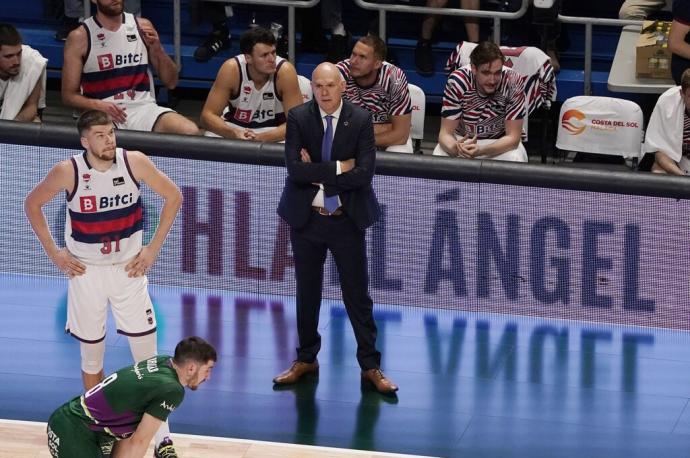 Spahija, pensativo junto a Giedraitis durante la visita al Unicaja