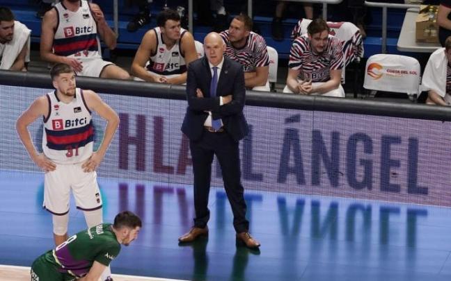Spahija, pensativo junto a Giedraitis durante la visita al Unicaja