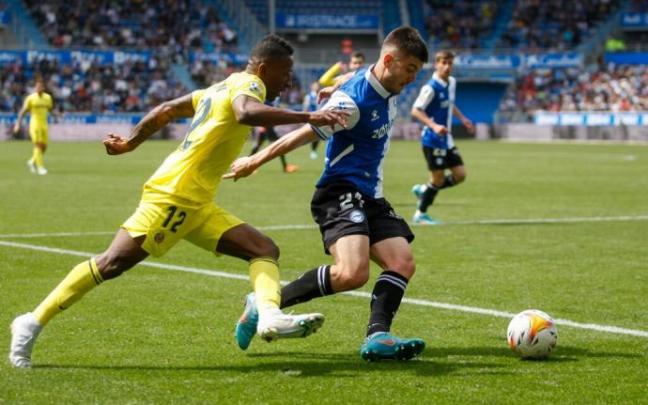 Martín, durante el Alavés-Villarreal.